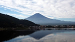 ワイドスクリーン自然壁紙(16:9-1366x768)－逆さ富士（河口湖）